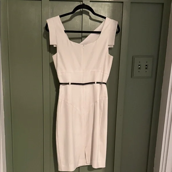 Elegant White Dress with Black Accents - Black Halo - Picture 3 of 3